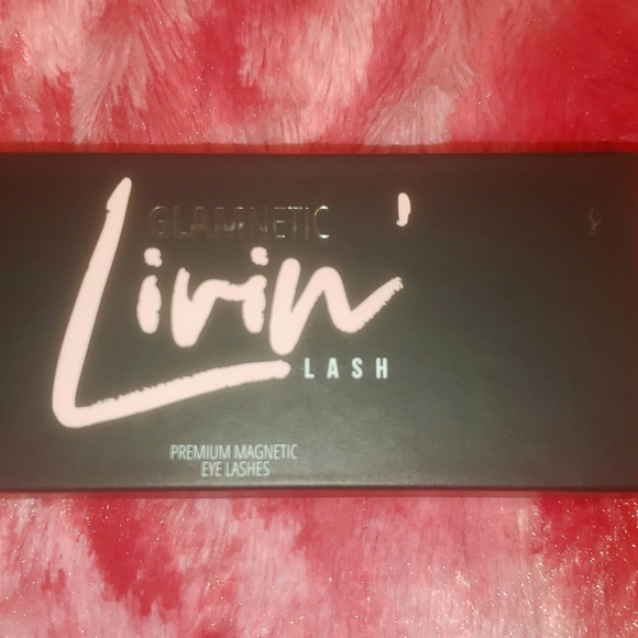 GLAMNETICS eye lashes - Picture 2 of 6